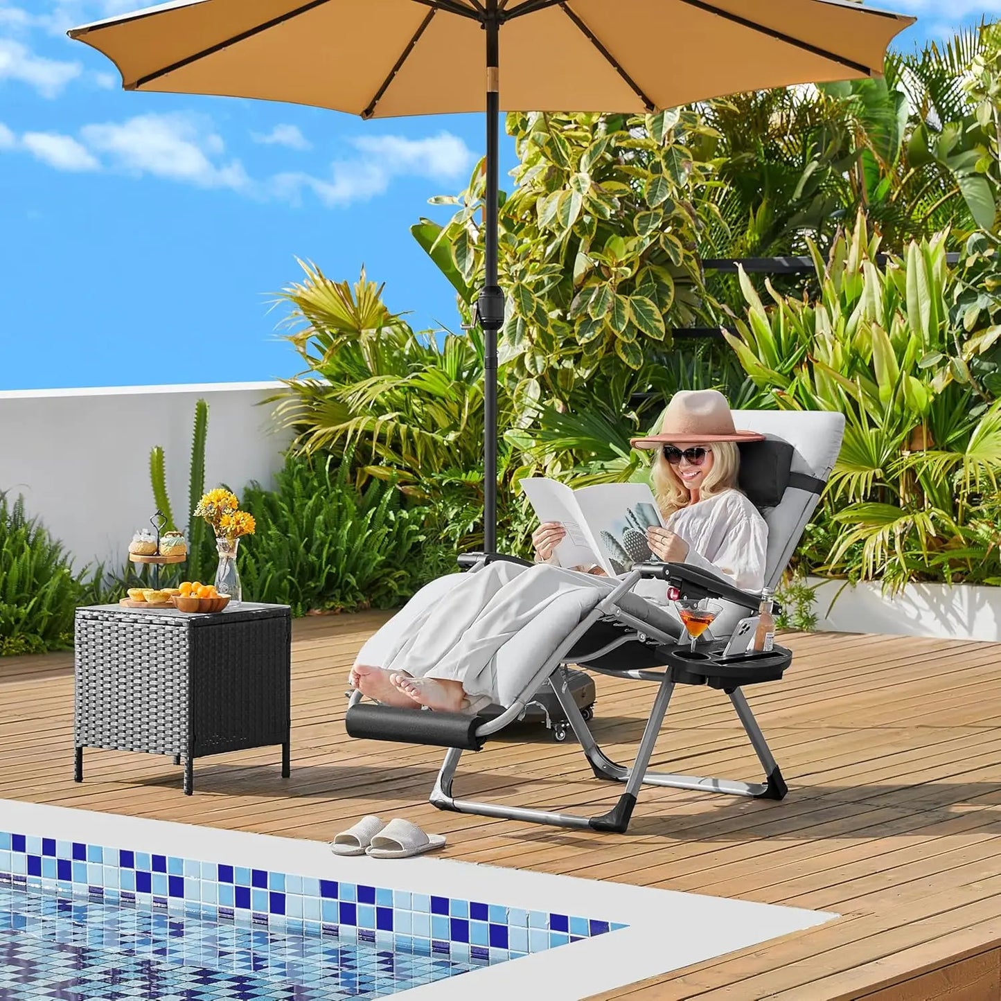 Zero Gravity Chair With Removable Pad And Headrest Cup Holder