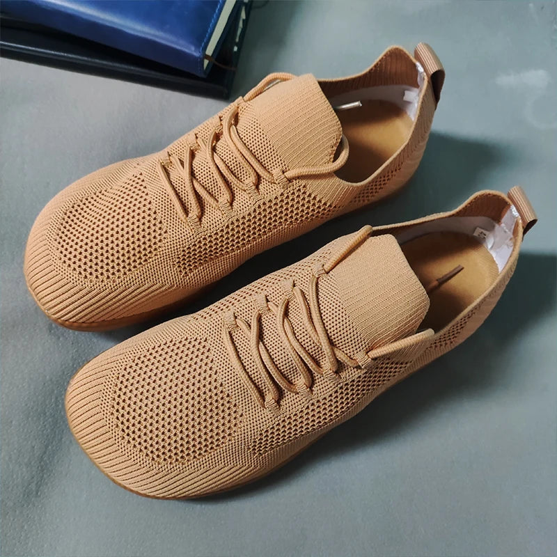DQTBE Wide Barefoot Shoes for Men and Women Breathable Mesh